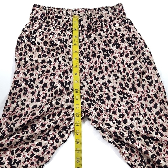 ZARA Leopard print high Waist Satin Jogging pants - Picture 6 of 9